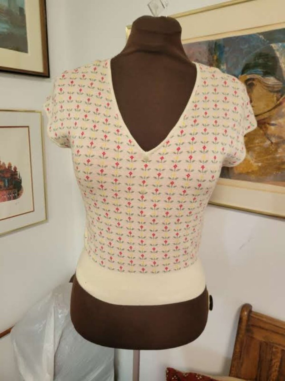 Modcloth Vintage Inspired V-neck Knit top or vest Size S